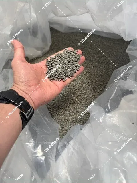 Plastic-PA-Carpet nylon (PA6)-Sorting / Treatment-Pellet