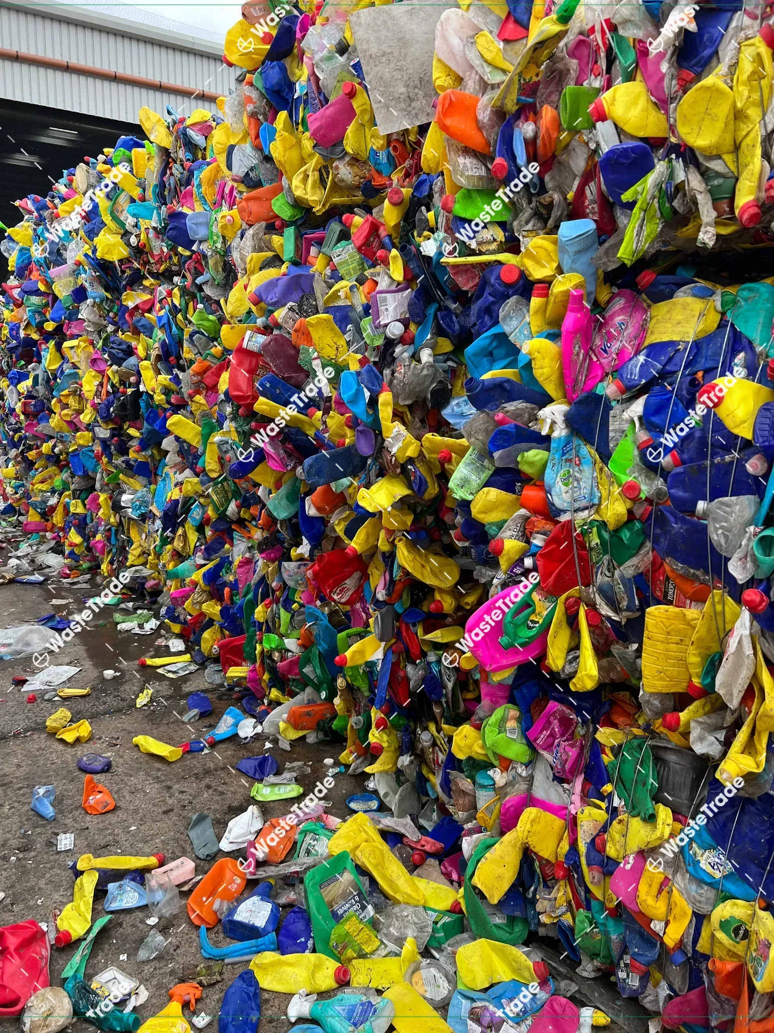 Plastic-HDPE-Coloured HDPE bottles-Packaging-Baled