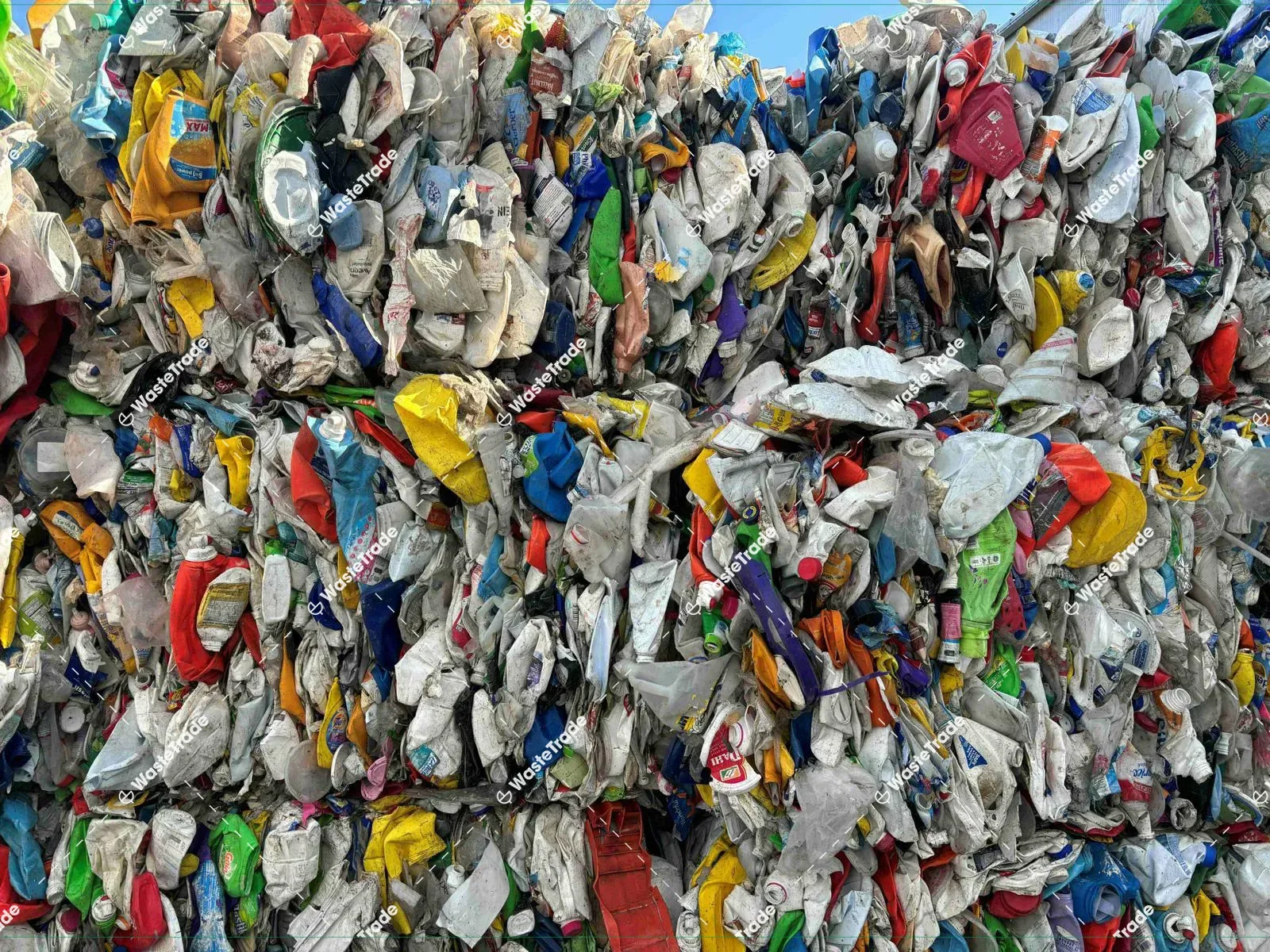 Plastic-HDPE-Coloured HDPE bottles-Packaging-Baled