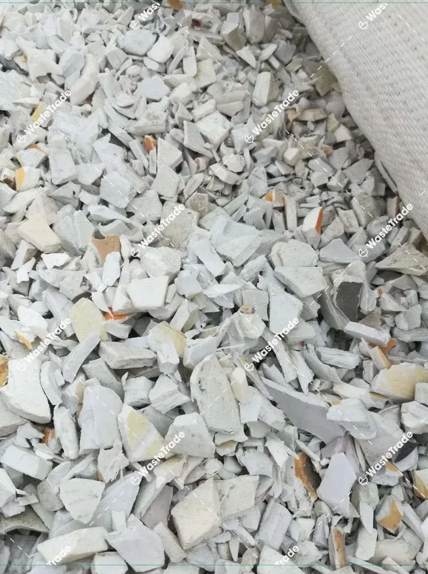 Plastic-PVC-PVC window frames-Industrial Production-Flake — hot washed