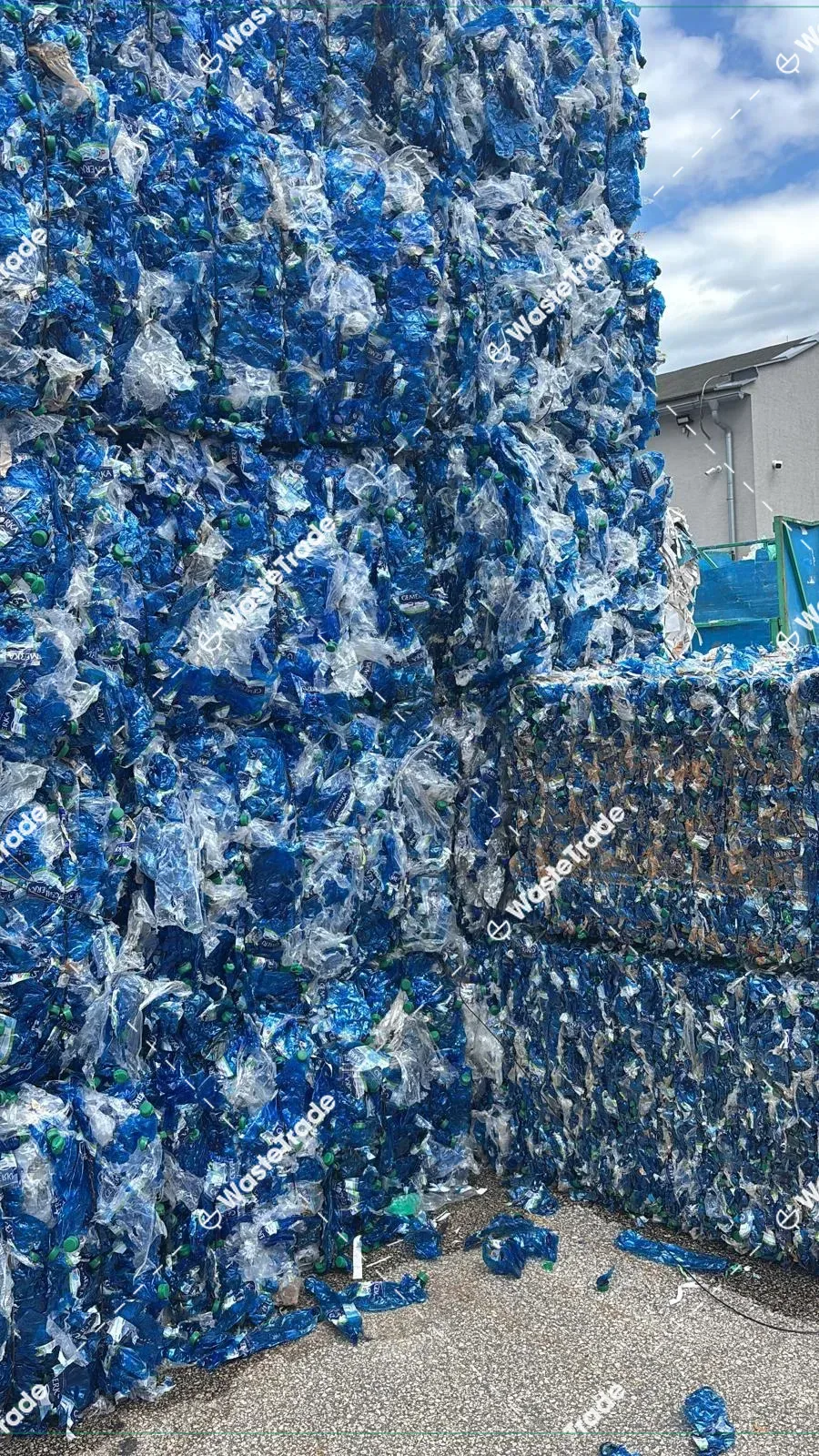 PET-Bottles — clear (water/CSD)
