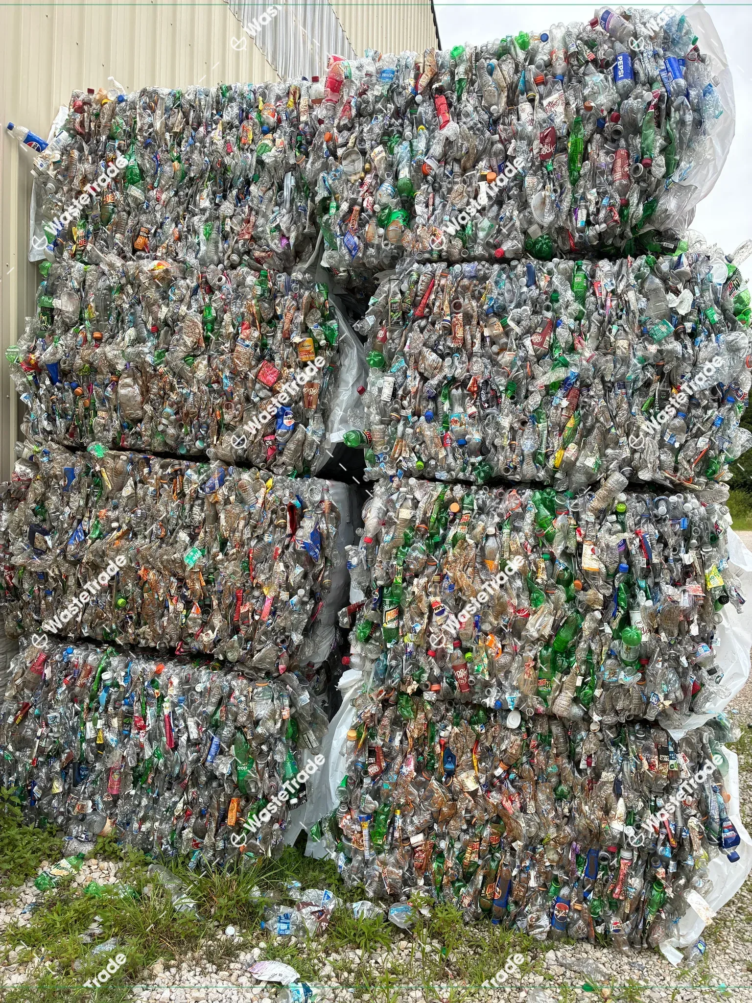 PET-Bottles — clear (water/CSD)